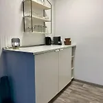 Olivia Vendeghaz Case de vacanță